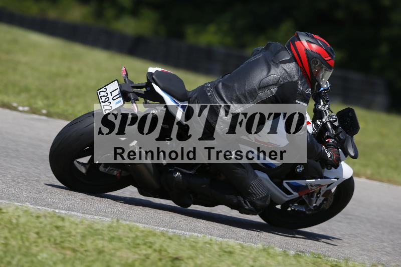 /Archiv-2024/29 12.06.2024 MOTO.CH Track Day ADR/Gruppe gelb/backside